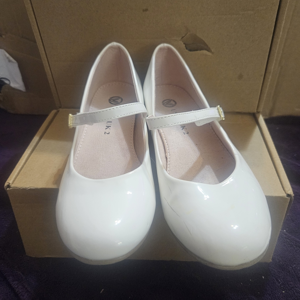 Size 3 White Kids Mary Jane Shoes